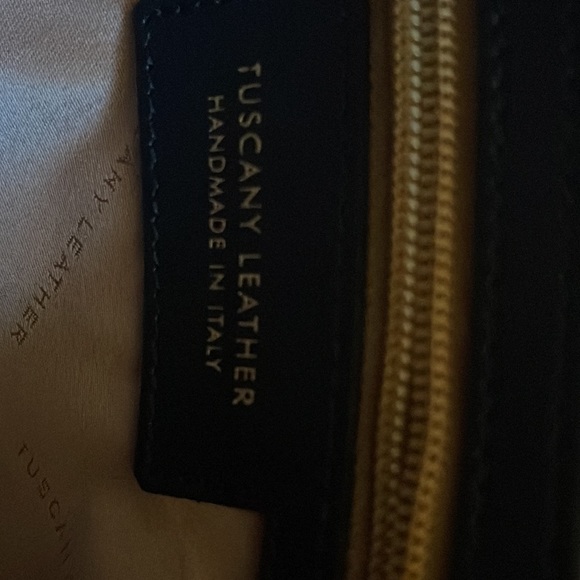 Tuscany smooth leather bag in excellent condition. - Picture 6 of 7